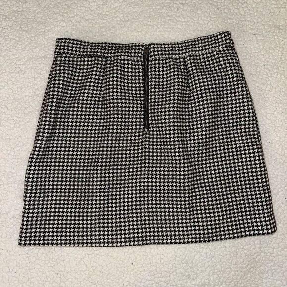 Hollister Ultra High Rise Skirt Black White Houndstooth Medium NWT - Picture 6 of 11